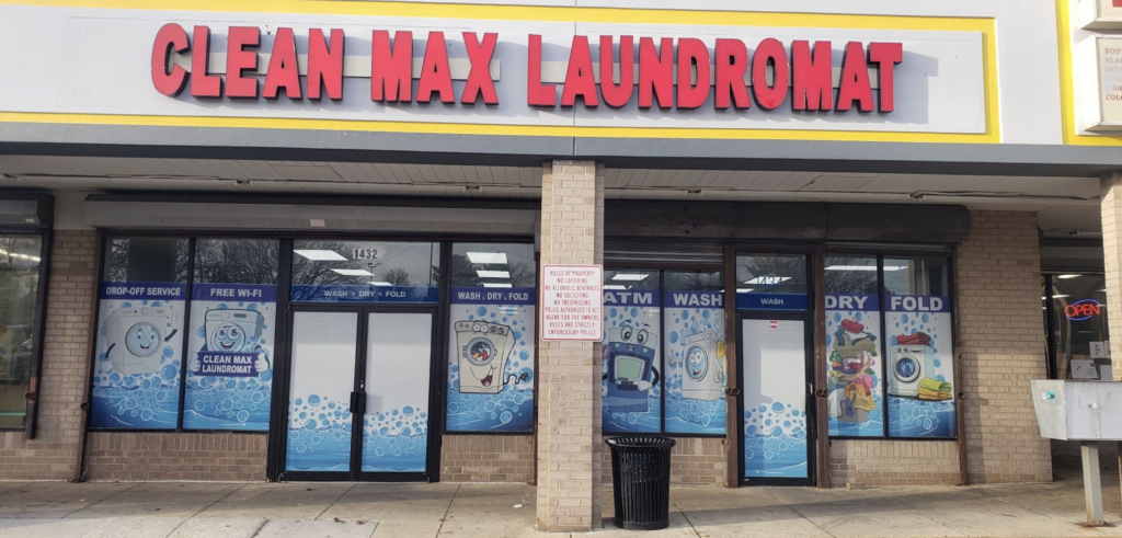 CleanMAX Laundromat photo 1