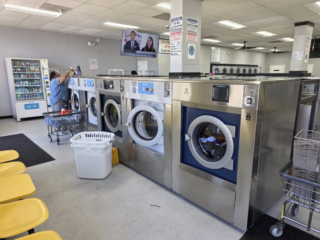 CleanMAX Laundromat new machines 3